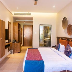 King Room Garden View